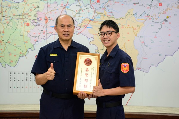 ▲▼ 嘉義縣表揚優秀員警 。（圖／記者翁伊森翻攝）