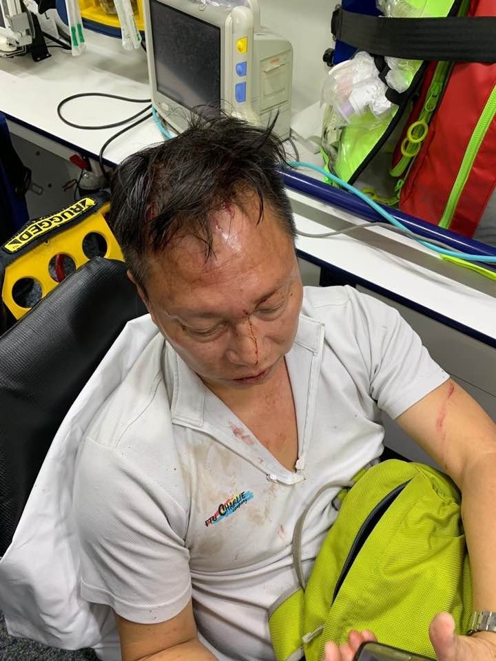 ▲香港一名休假警員被圍毆。（圖／翻攝自高登討論區）