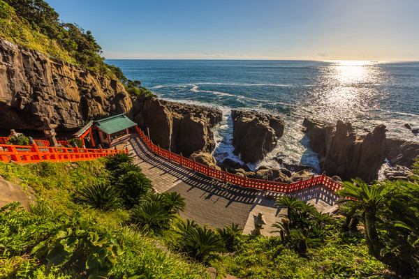 ▲全日本唯一！南九州泡砂浴、拜訪洞穴神社▼             。（圖／七逗旅遊網提供）