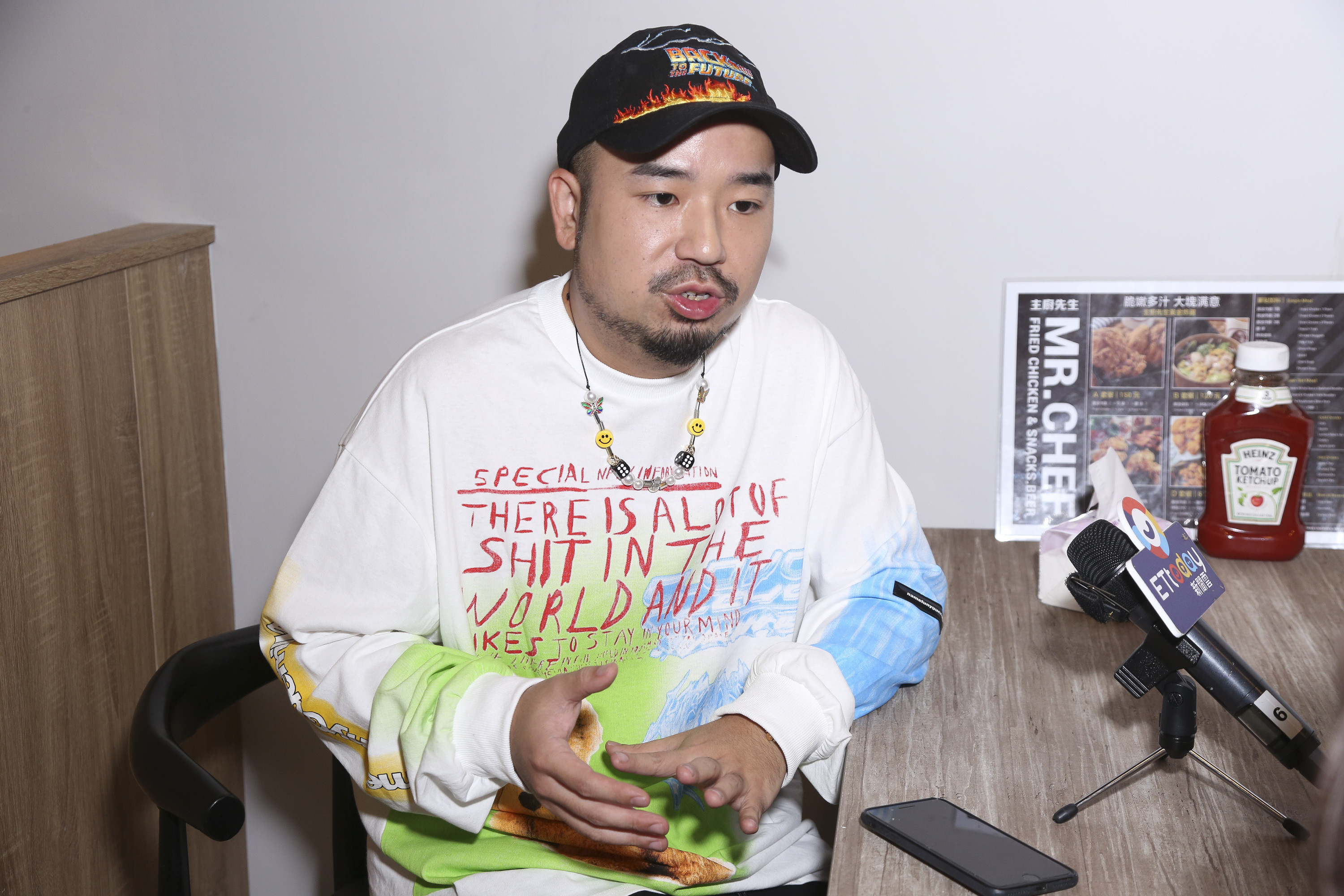 阿達疫情零收入宅家 吃土 為復工快篩猛打5噴嚏 Ettoday星光雲 Ettoday新聞雲 阿達疫情零收入宅家 吃土 為復工快篩猛打5噴嚏 Ettoday星光雲 Ettoday新聞雲