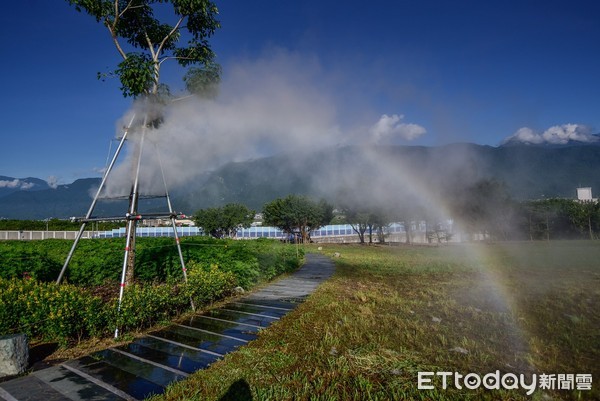 ▲▼園區規劃洄游賞花步徑，漫遊花海當中宛如海洋迷宮。（圖／花蓮縣政府提供，下同）