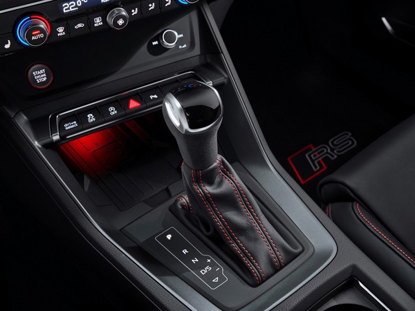 ▲奧迪RS Q3／RS Q3 Sporback性能休旅亮相。（圖／翻攝自Audi）