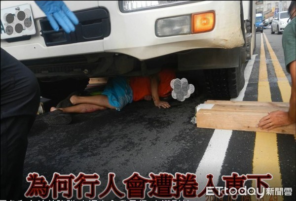 ▲▼台北市南港路發生行人遭大貨車壓傷事故,視覺死角,內輪差,交通安全。（圖／記者孫于珊翻攝）