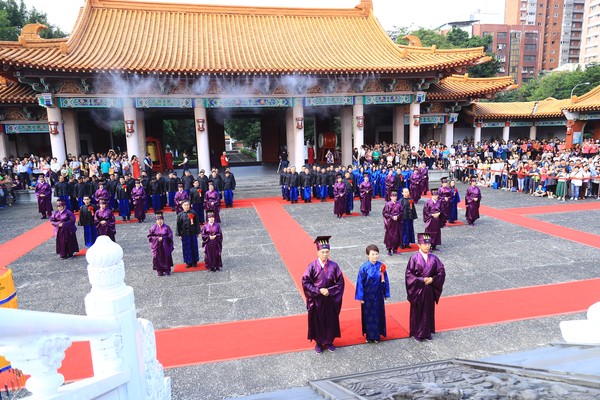 ▲盧秀燕主持祭孔大典，宣示一定會辦好教育。（圖／台中市政府提供）