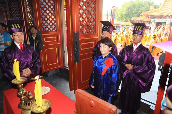 ▲盧秀燕主持祭孔大典，宣示一定會辦好教育。（圖／台中市政府提供）