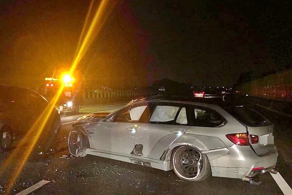 三寶國道擊落 Bmw網紅爆龜車 慘烈翻3圈撞爛 車主哭 對不起沒保護你 Ettoday社會新聞 Ettoday新聞雲