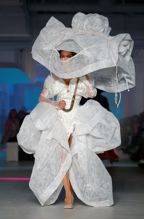 ▲▼ 巴黎時裝周／Andreas Kronthaler for Vivienne Westwood 2020春夏系列大秀。（圖／路透）