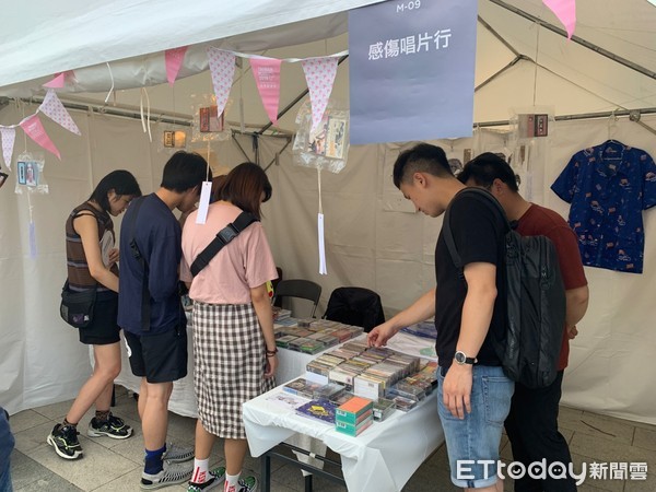 ▲▼ 2019 Taiwan Plus／「感傷唱片行」販賣消失在市面上20年的卡帶、音樂錄音帶。（圖／記者林育綾攝）