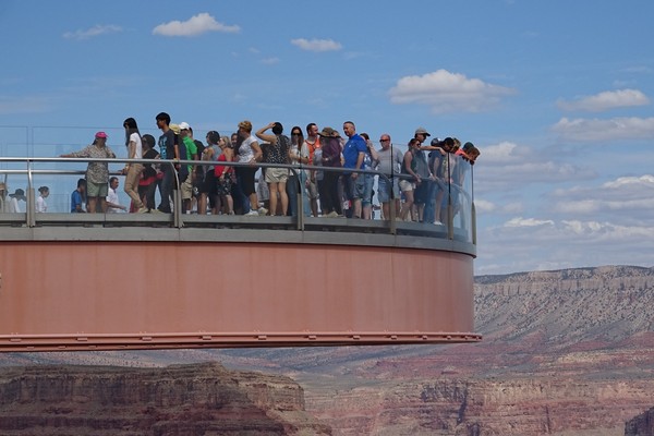 ▲▼美國大峽谷國家公園的天空步道（Grand Canyon Skywalk）。（圖／取自免費圖庫pixabay）
