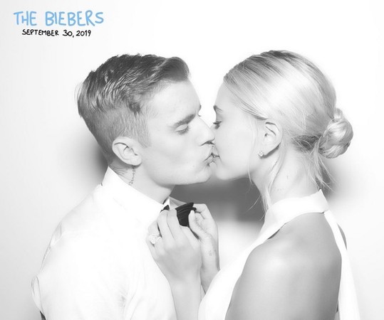▲▼ 小賈斯汀（Justin Bieber）甜曬與海莉（Hailey Bieber）婚禮合照。（圖／翻攝自小賈斯汀IG）