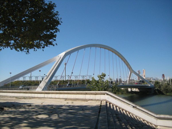 ▲▼巴爾克塔橋。（圖／翻攝自維基百科）