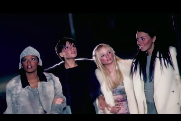 ▲▼「辣妹合唱團」時期中，維多利亞最喜歡自己在《GoodBye》這首MV中的樣子。（圖／翻攝自YouTube／Spice Girls）