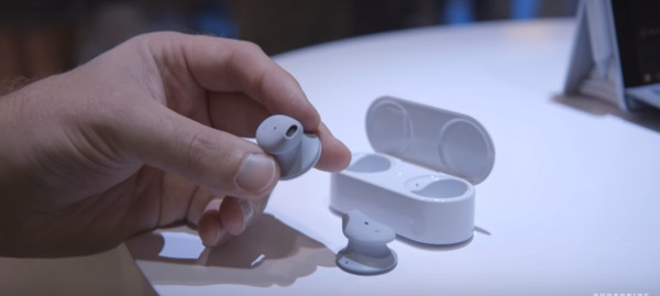 ▲微軟的新款抗噪耳機「Surface Earbuds」。（圖／翻攝自THE VERGE）