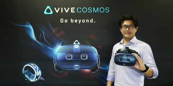 ▲高階VR再進化！瞬間切換虛實空間　HTC VIVE COSMOS正式開賣。（圖／HTC提供）
