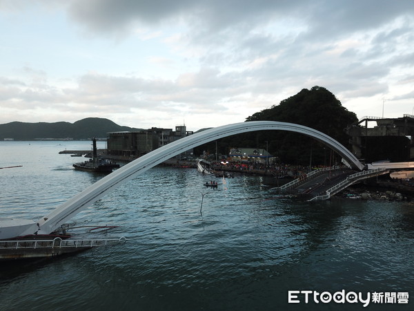 ▲南方澳跨海大橋崩塌現場。（資料照／記者林振民攝）