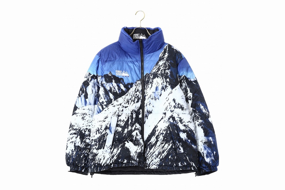 羽绒服雪山标志图片