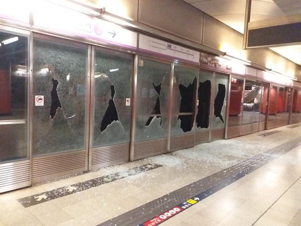 ▲▼港鐵設施近日不斷遭到示威者攻擊。（圖／翻攝自香港鐵路工會聯合會）