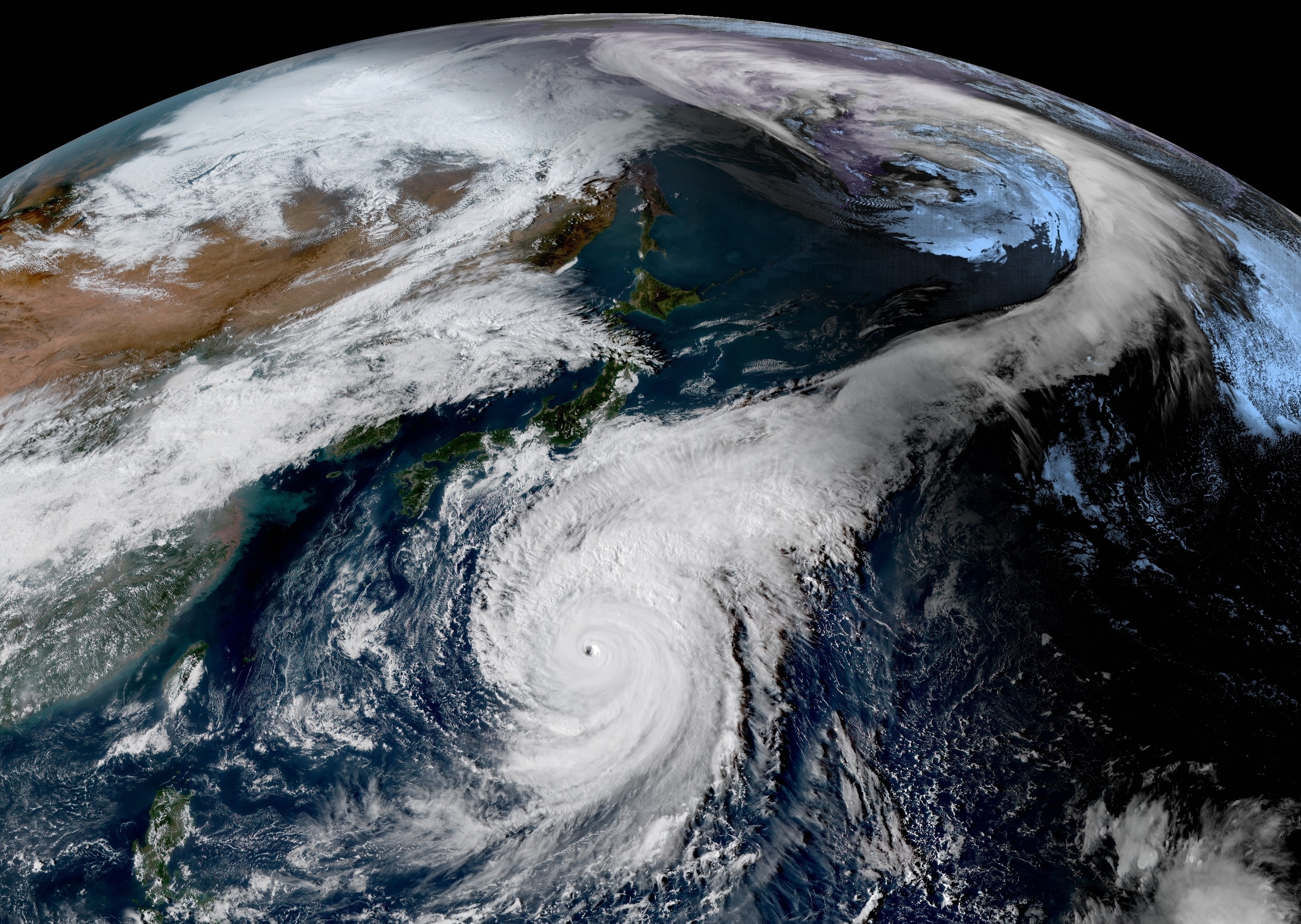 ▲▼哈吉貝「惡龍」霸佔西北太平洋？750km暴風圈撞日　暴雨警報恐破60年紀錄。（圖／中央氣象局、翻攝NOAA、RAMMB、tenki.jp）