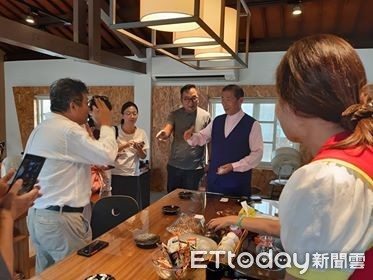張安樂嗆蘇貞昌和陳明文「不敢公布財產」　籲清查公職財產 | ETtoda