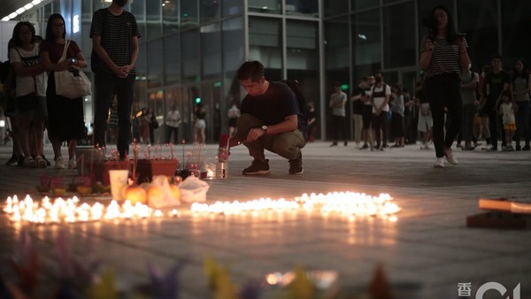 ▲香港浮屍少女陳彥霖一案疑雲重重，學生要求公開監視畫面。（圖／香港01授權提供）