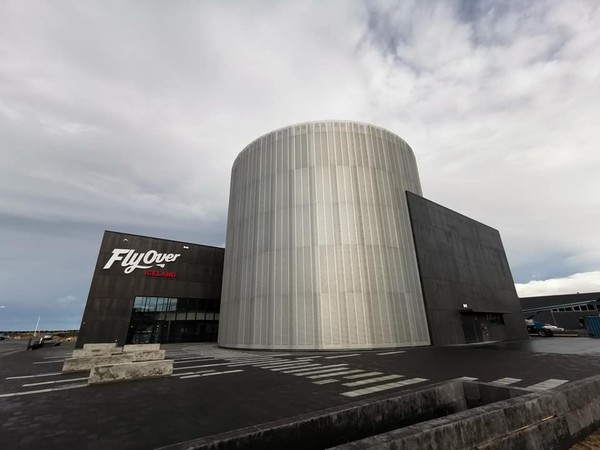 ▲智崴攜手美國旅遊大廠插旗冰島　世界最北飛行劇院開幕。（圖／智崴提供）