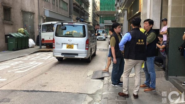 ▲民陣召急人岑子杰街頭遇襲，香港重案組到場調查。（圖／香港01授權提供，下同）