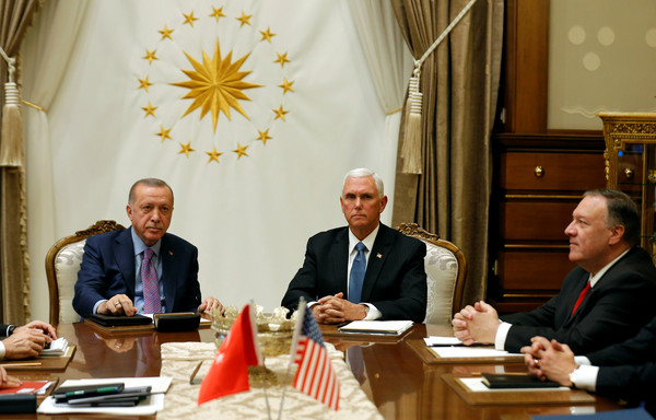 ▲美副總統潘斯今天與土耳其達成協議，停火5天，讓庫德民兵撤離。（圖／路透）
