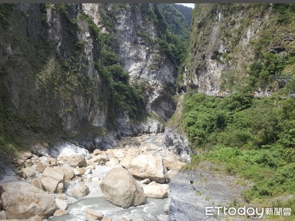 ▲▼太管處分批在長春祠地區、燕子口步道進行刷坡工程，工程施工區域將暫時封閉管制。（圖／記者王兆麟翻攝，下同）