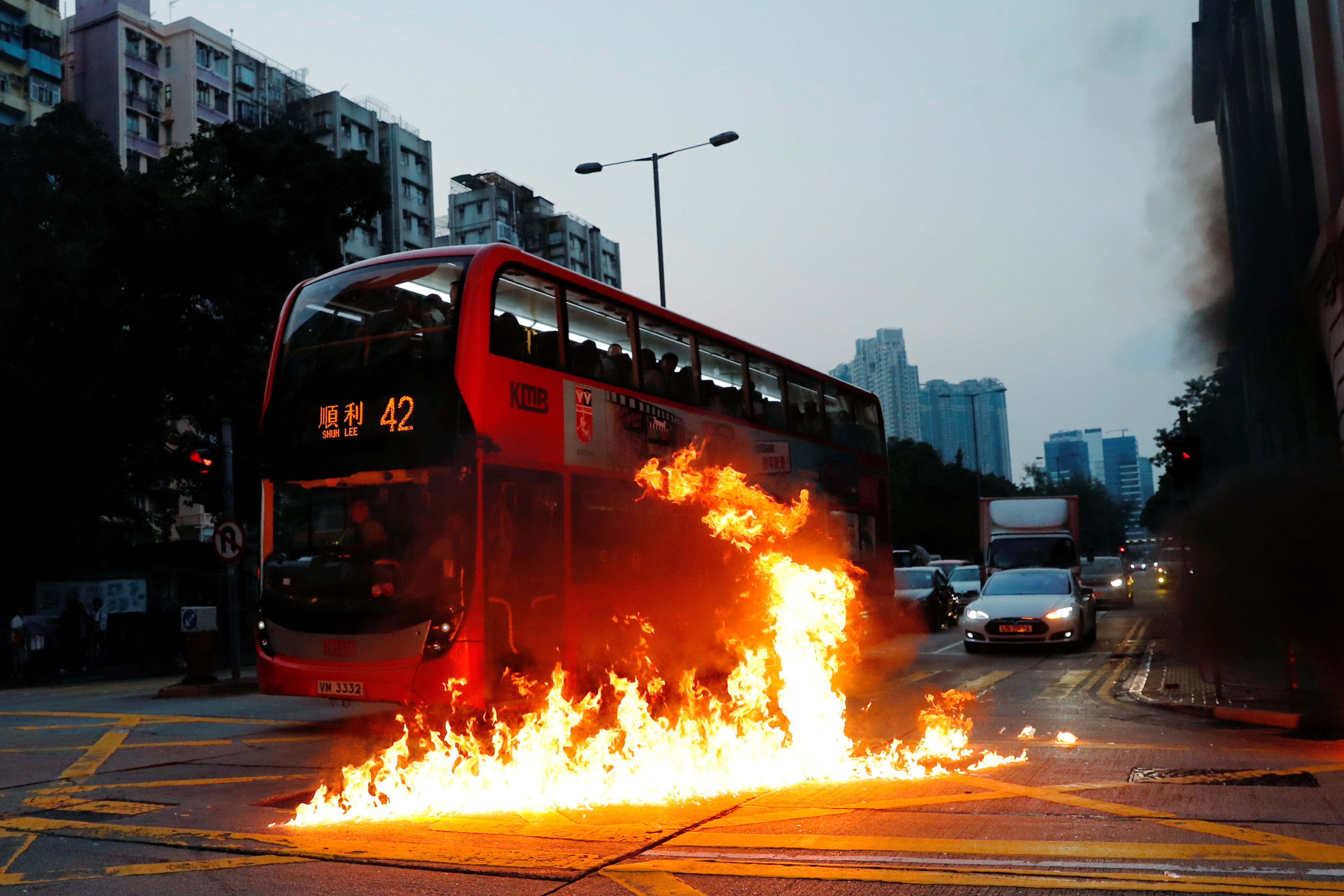▲▼香港20日爆發激烈的警民衝突。（圖／路透）