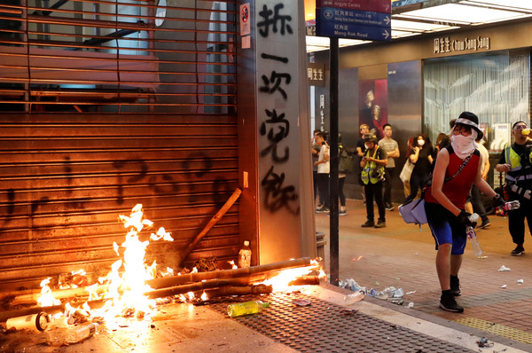 ▲▼香港20日爆發激烈的警民衝突。（圖／路透）
