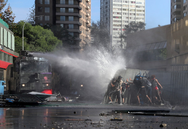▲▼智利示威衝突。（圖／路透）