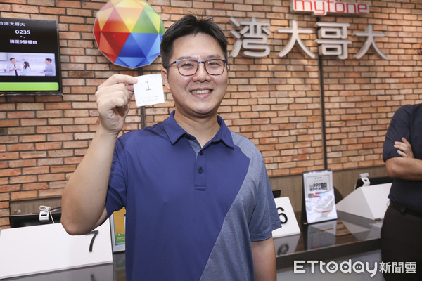 ▲▼台灣大哥大獨家開賣Google Pixel 4活動-頭香。（圖／記者黃克翔攝）