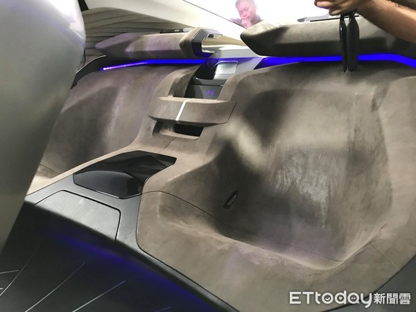 東京車展／Lexus電動概念車LF-30現身　車頭血盆大口挑戰市場接受度（圖／網友Jason Hu提供，請勿隨意翻拍，以免侵權）