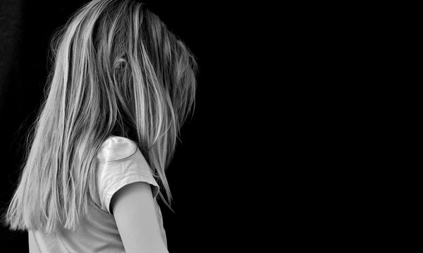 ▲▼女童遭性侵。（示意圖／取自免費圖庫Pixabay）