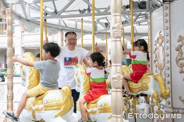 ▲陳杰將競選總部打造成為兒童遊戲樂園。（圖／記者唐詠絮翻攝）