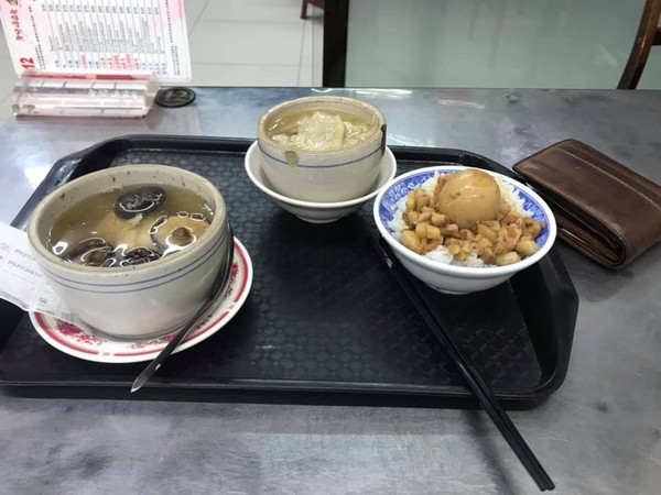 ▲「第一次約會能吃滷肉飯？」潮男求解...新竹人全歪樓　內行：超夯名店。（圖／翻攝自爆廢公社）