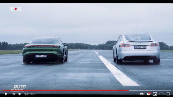 ▲特斯拉Model S P100D與Porsche Taycan Turbo S直線加速測試。（圖／翻攝自Youtube／Car Benchmarks）