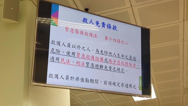 ▲▼看見路人昏迷會幫救？他坦言「我不會」曝超心寒經驗：逼我冷漠。（圖／翻攝自爆廢公社）