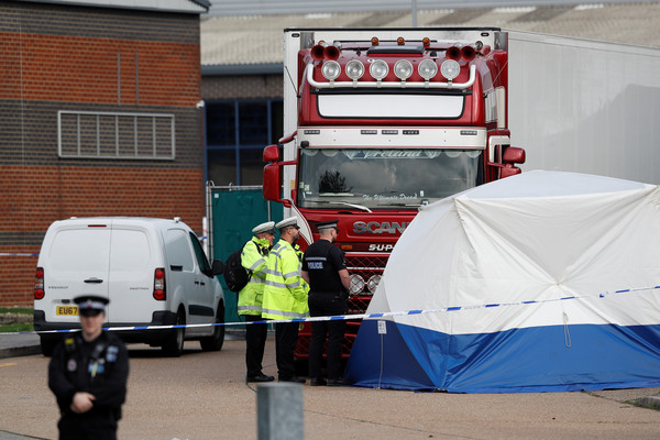 ▲▼英國埃塞克斯郡一個冷凍貨櫃發現39具屍體，警方證實死者均為中國公民。（圖／路透）