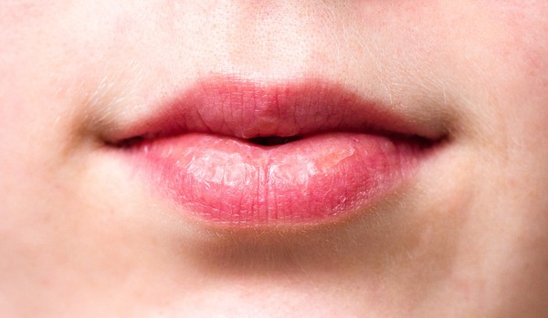 嘴唇「變這顏色」恐是心臟衰竭！5症狀曝光　比癌症更致命 | ETtoda