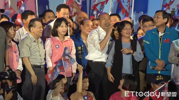 ▲▼總統候選人韓國瑜暨立法委員候選人謝衣鳳聯合競選總部成立造勢大會。（圖／記者張榮恩攝）