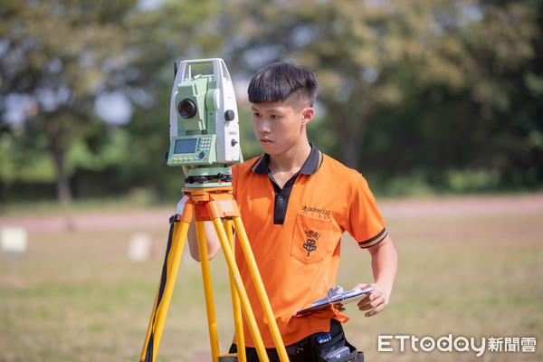 ▲嘉南藥理大學，與內政部地政司及台南高工土木建築群科中心，共同辦理全國高中職土木與建築群「第9屆測繪技能競賽」。（圖／記者林悅翻攝，下同）