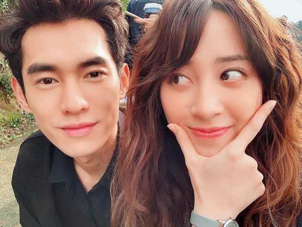 張書豪（左）與歐陽妮妮（右）因拍電視劇《腦波小姐》擦出愛火。（翻攝自張書豪IG）