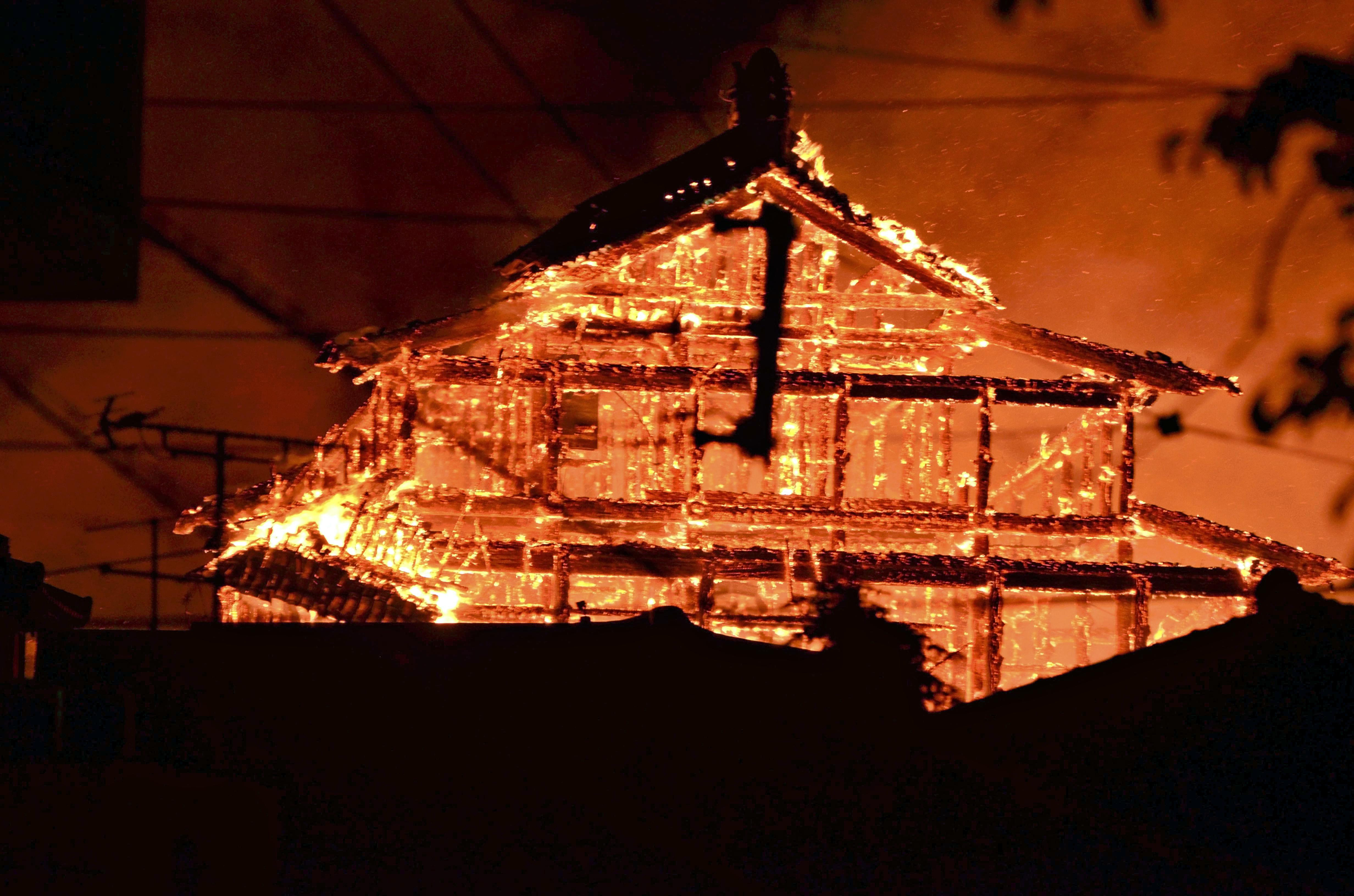 ▲▼ 日本沖繩世界遺產「首里城」（Shuri Castle）31日陷入火海。（圖／達志影像／美聯社）