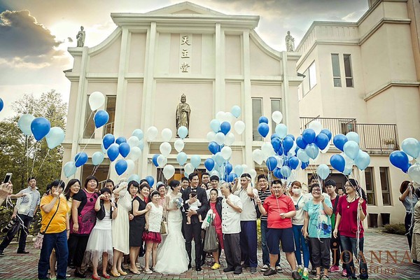 ▲▼藍正龍在華光育幼院結婚。（圖／翻攝自Facebook／藍正龍）