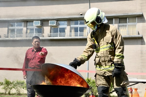 陸軍伙房作業安全示範　強化部隊後勤作業效能