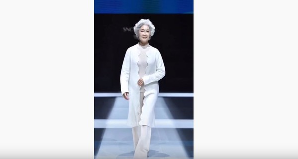 70歲韓彬登上紐約時裝週　揪好友玩抖音組「時尚奶奶團」 | ETtoda