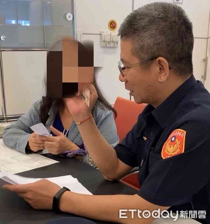 ▲台南市警二分局警方及時制止李女被詐騙。（圖／記者林悅翻攝）