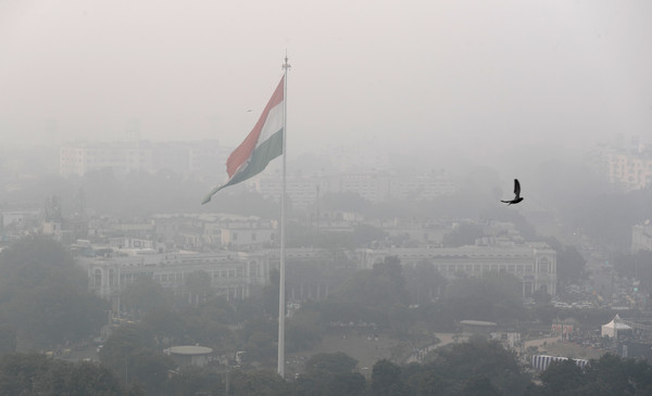 ▼印度德里首都圈霧霾嚴重。（圖／達志影像／美聯社）