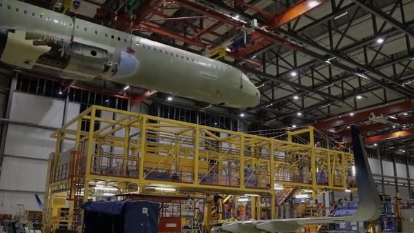 ▲▼星宇航空首架「A321neo」123秒組裝過程。（圖／翻攝自星宇航空FB粉絲專頁）